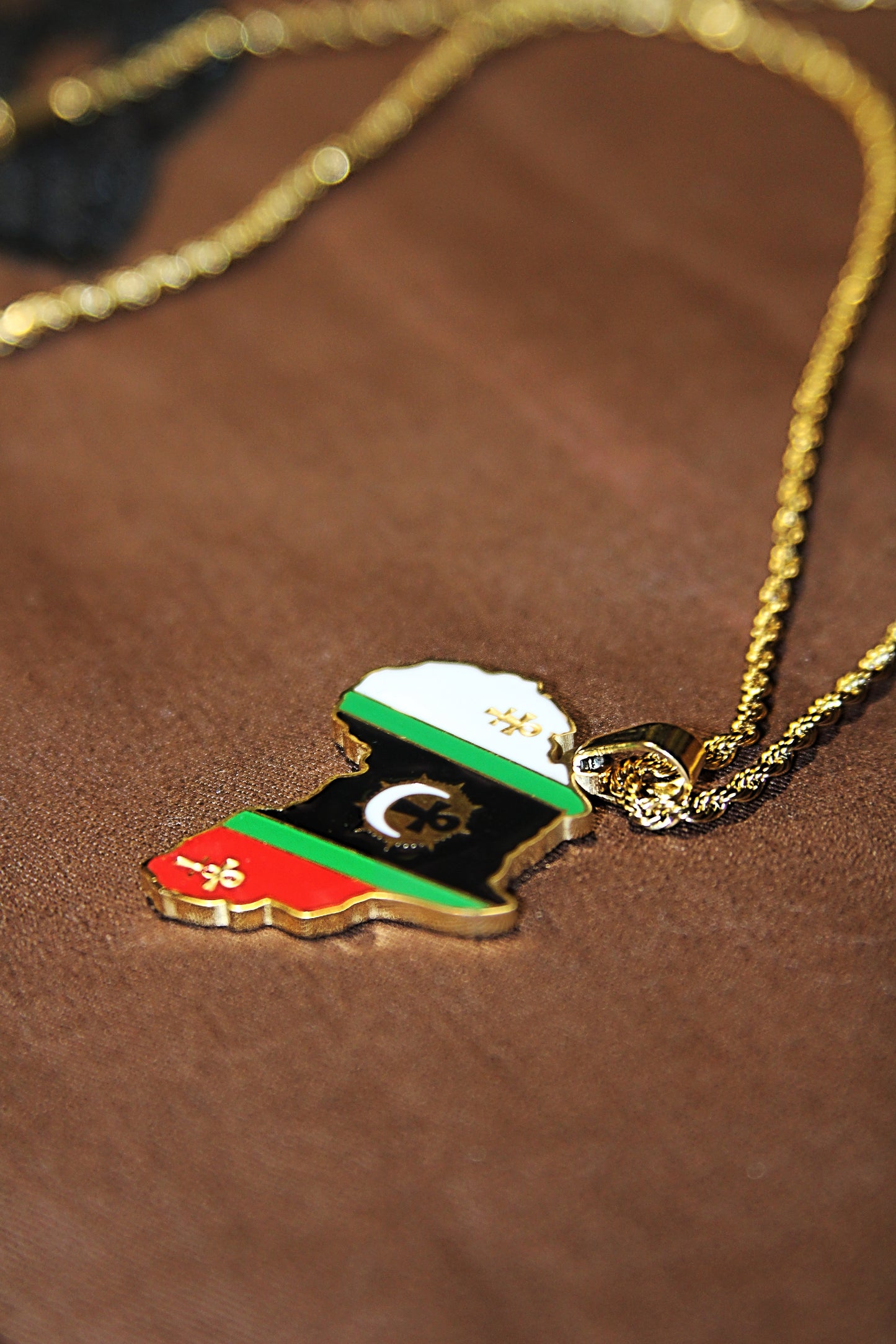 Nuwaupia Nwnique Pendant