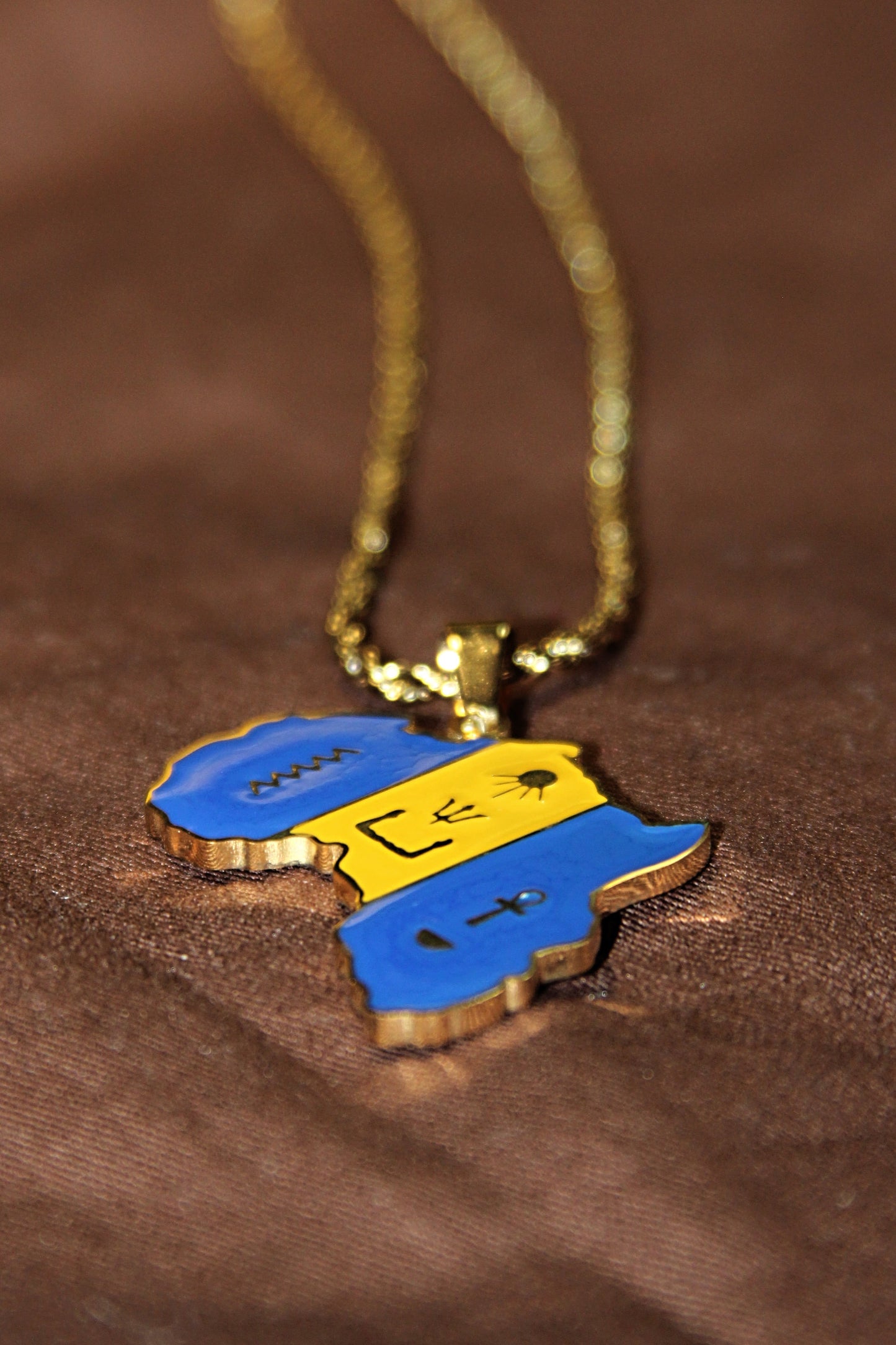 Barbados Nwnique Pendant