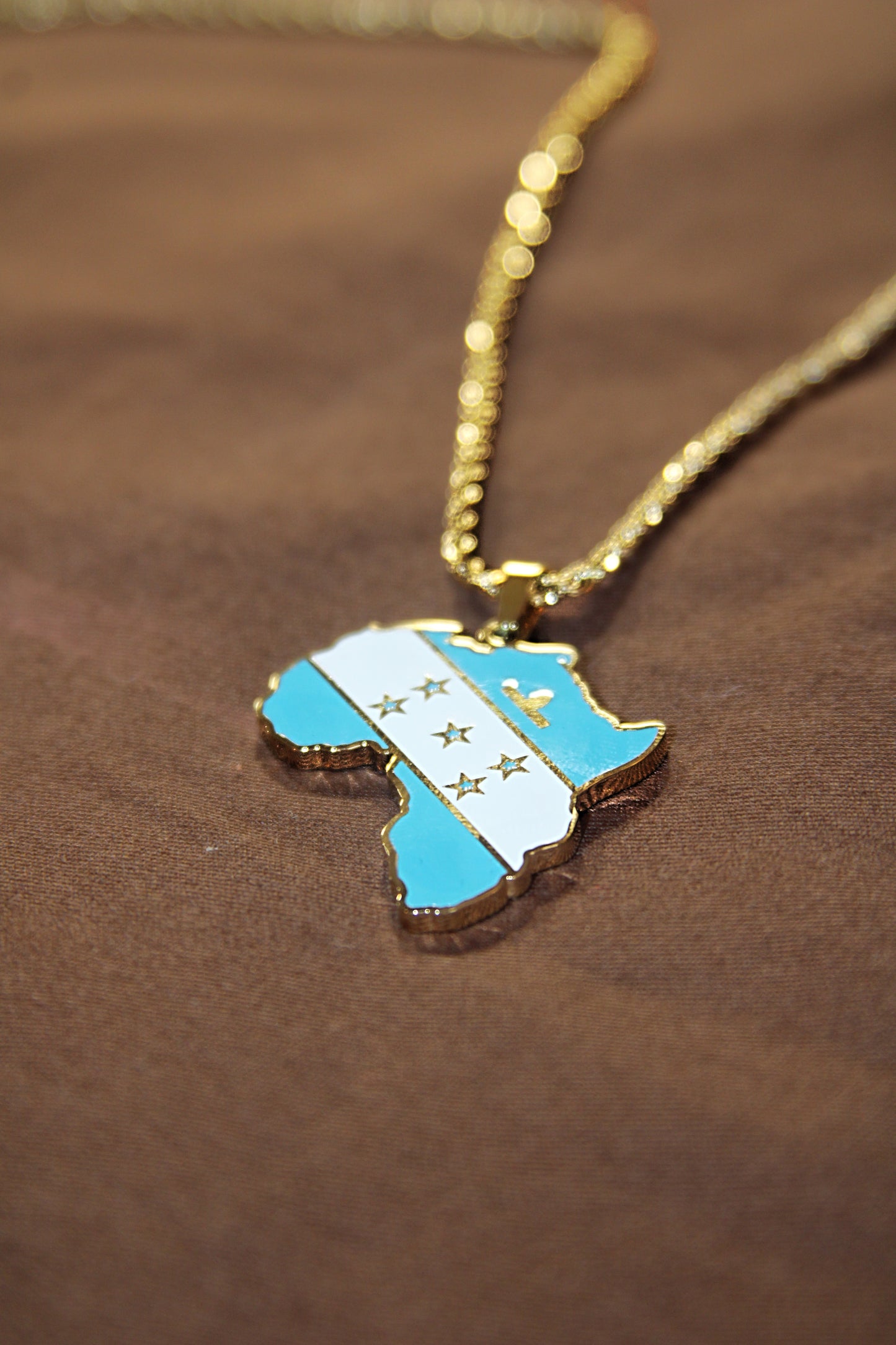 Honduran Nwnique Pendant