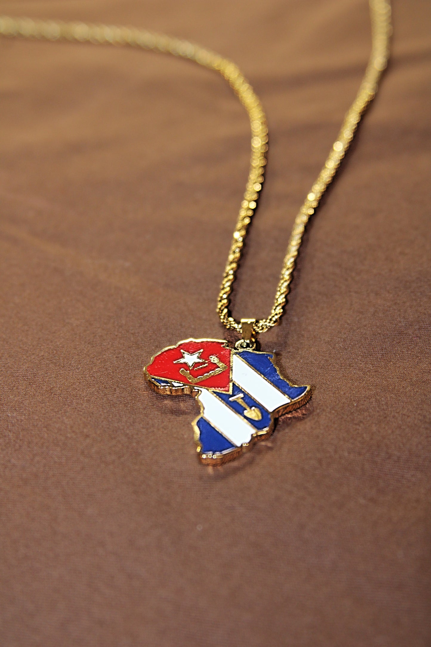 Cuban Nwnique Pendant