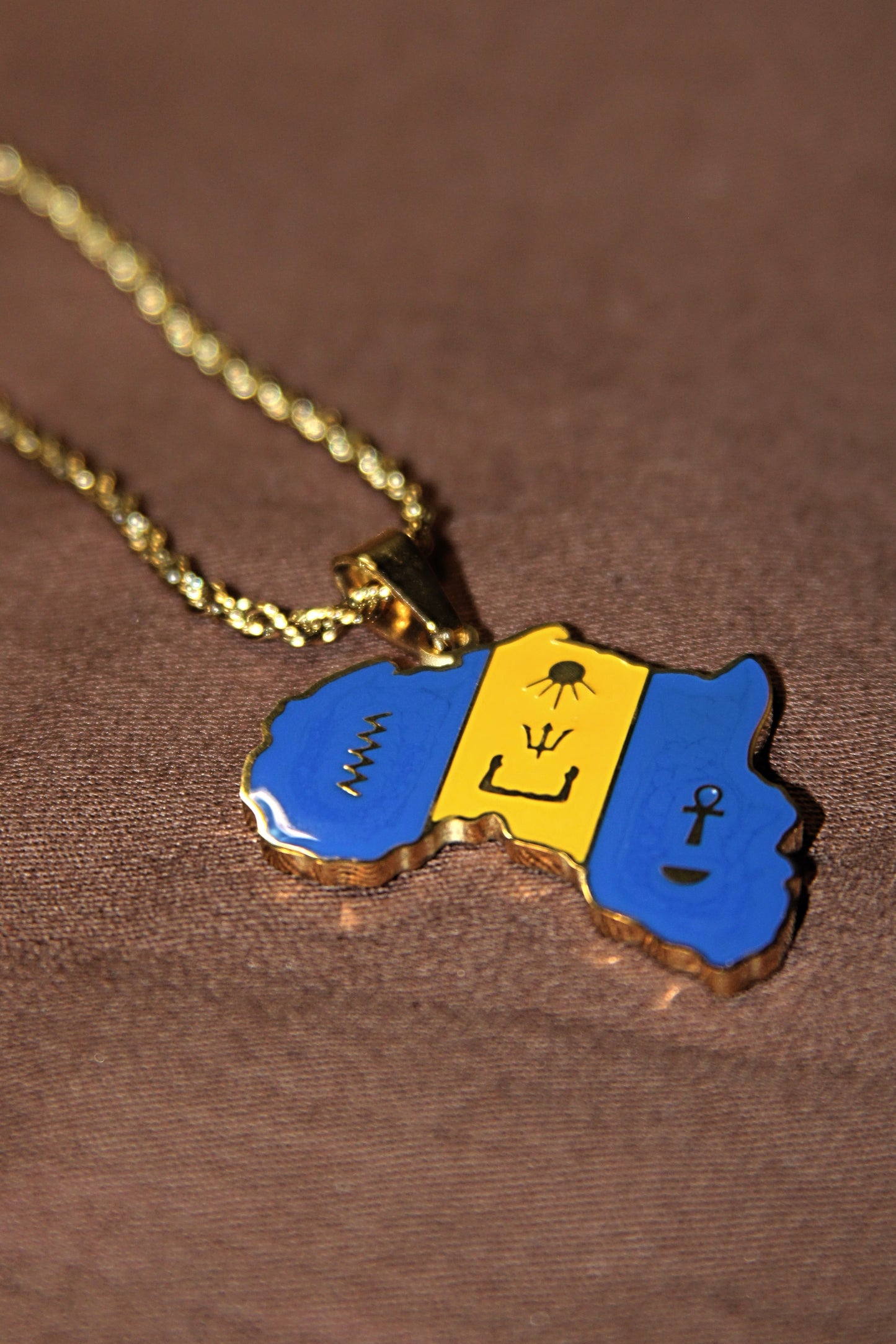 Barbados Nwnique Pendant