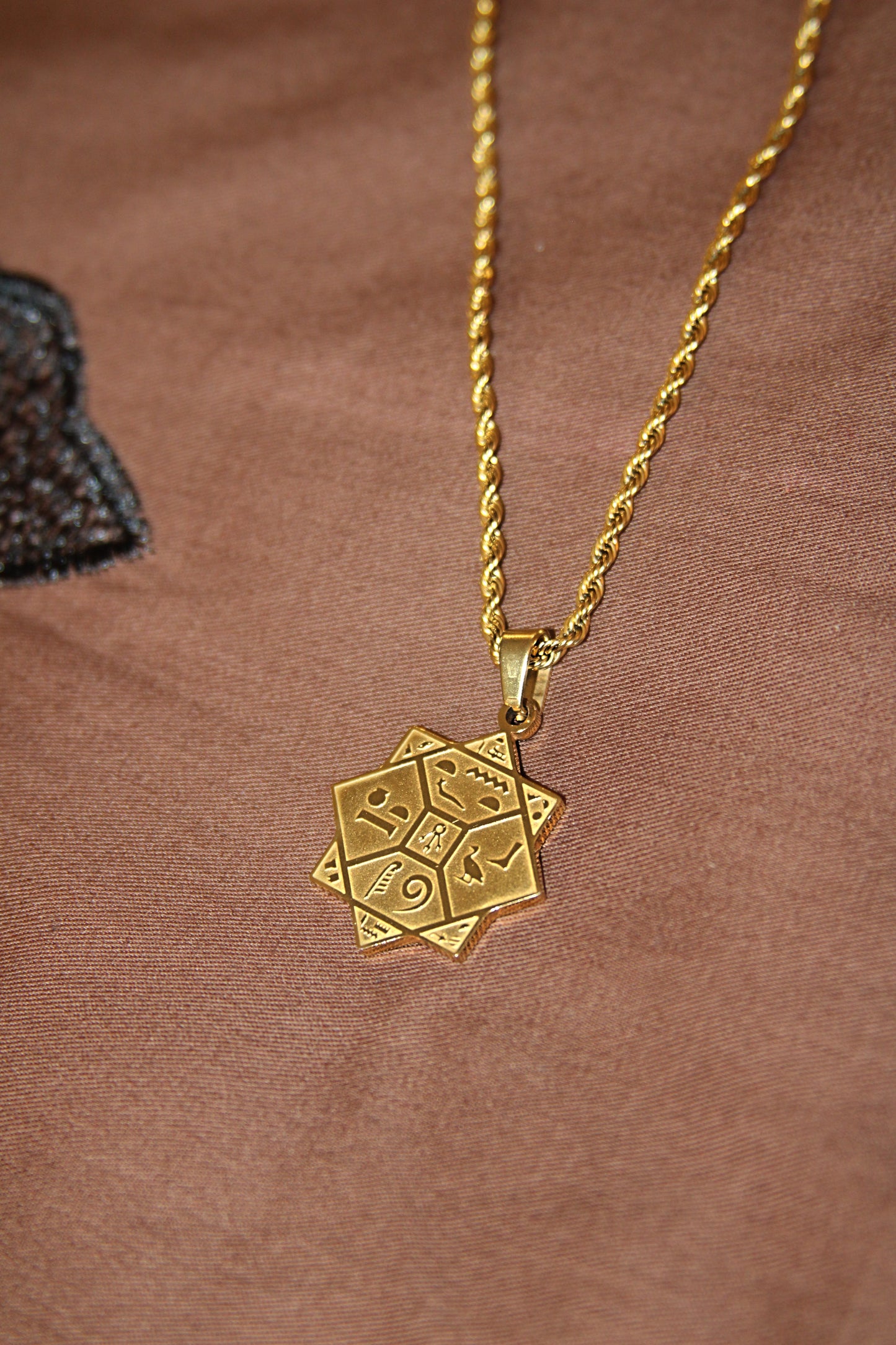 18k “The 9”  | Nwnique