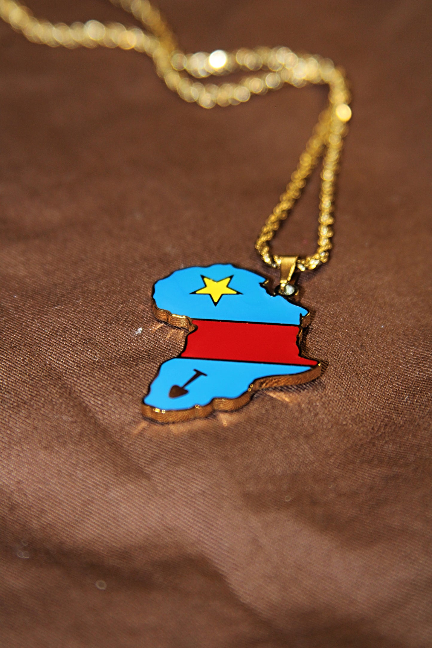Congolese Nwnique pendant