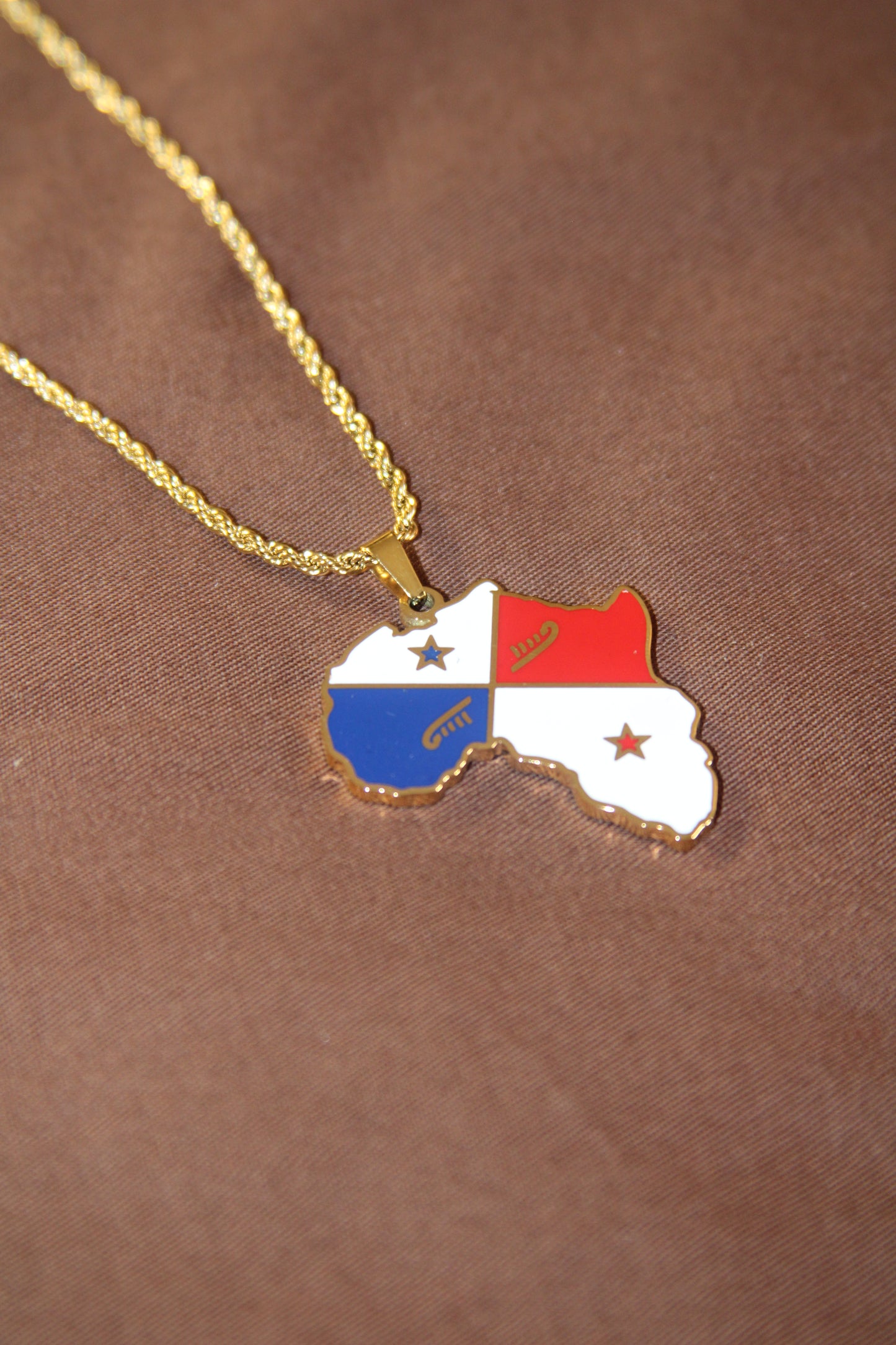 Panamanian Nwnique Pendant | Nwnique