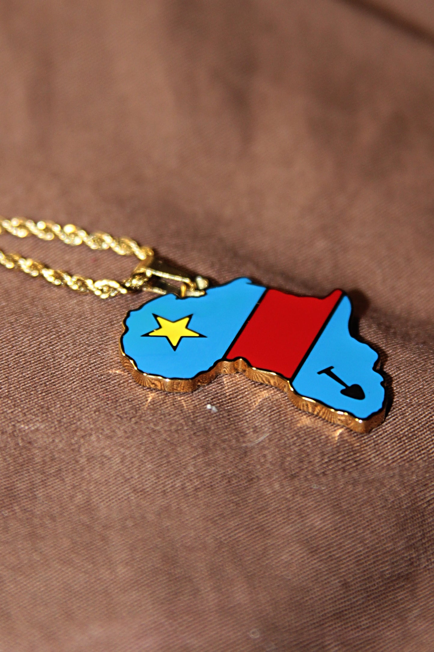 Congolese Nwnique pendant