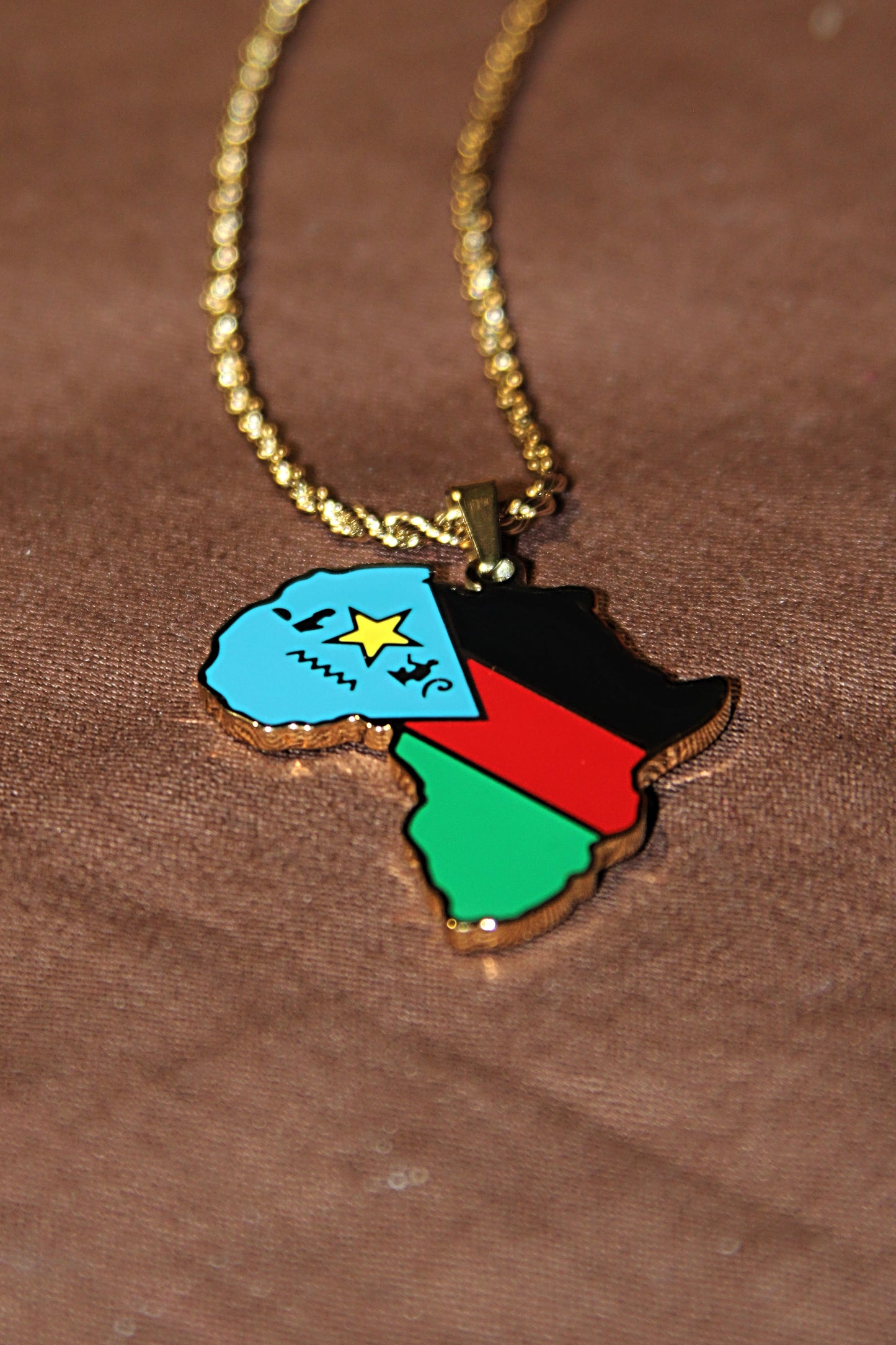 South Sudanese Nwnique Pendant
