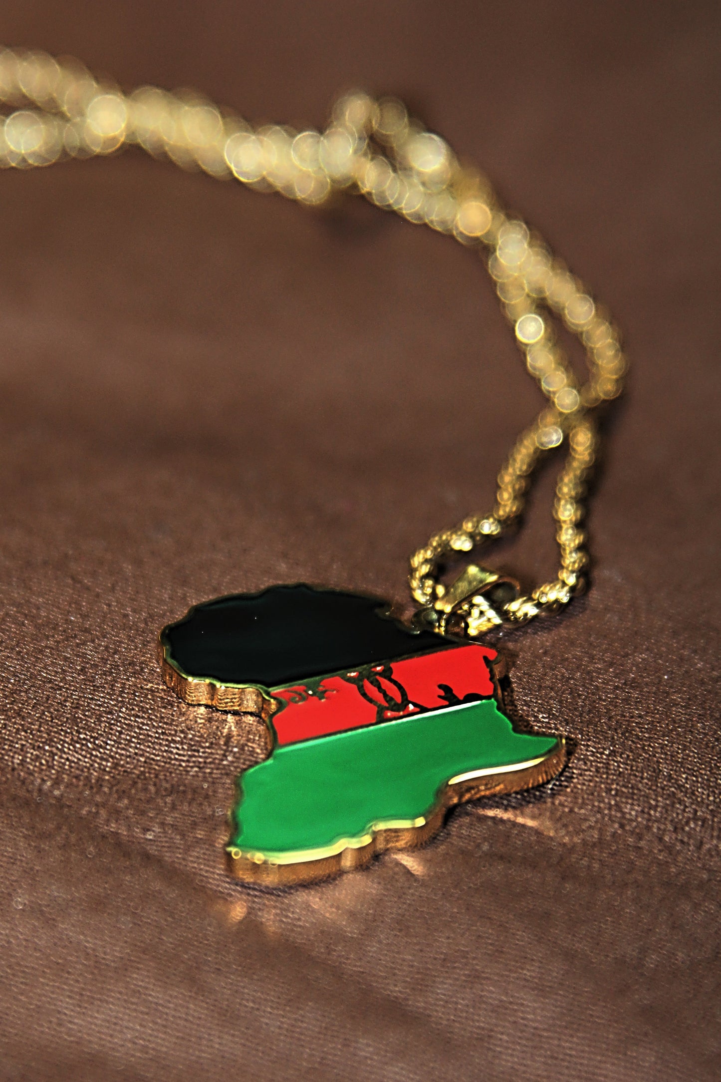 Kenyan Nwnique Pendant