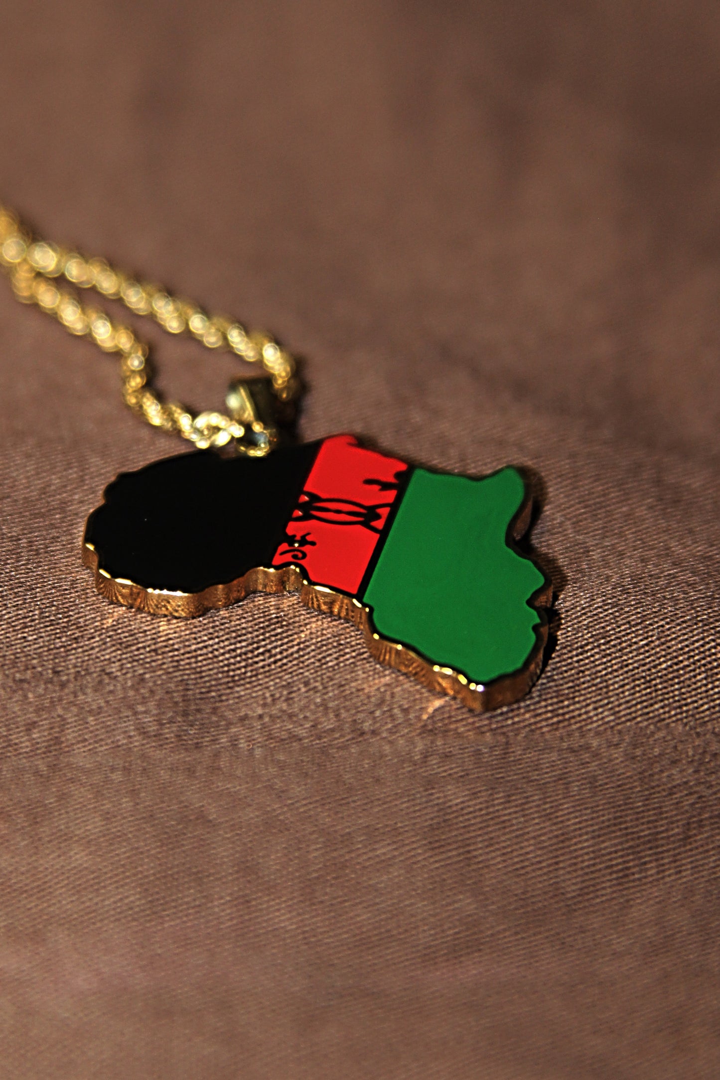 Kenyan Nwnique Pendant