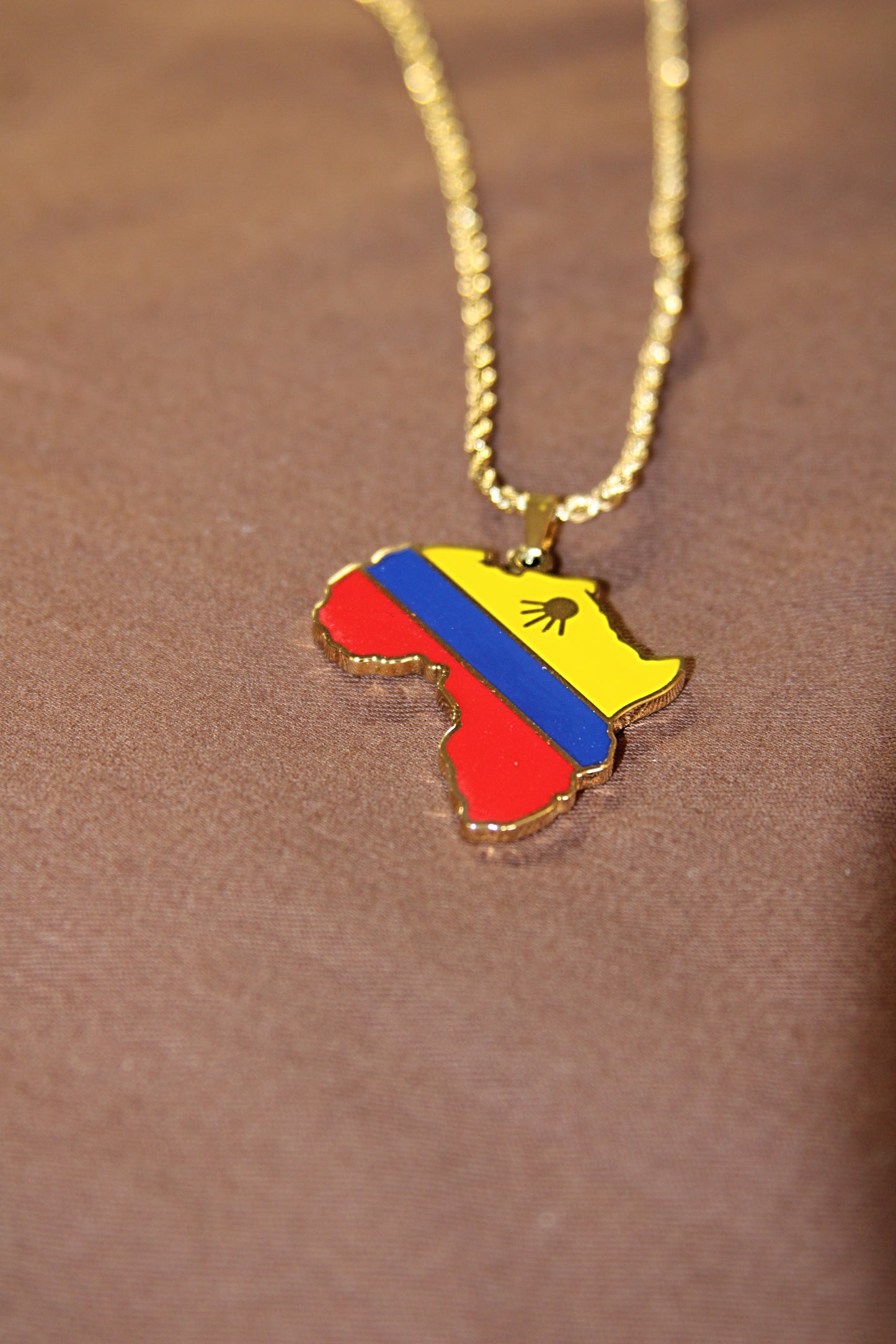 Venezuelan Nwnique  Pendant