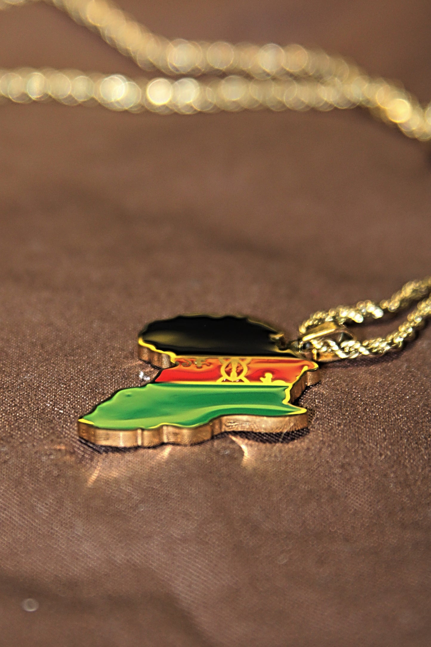 Kenyan Nwnique Pendant