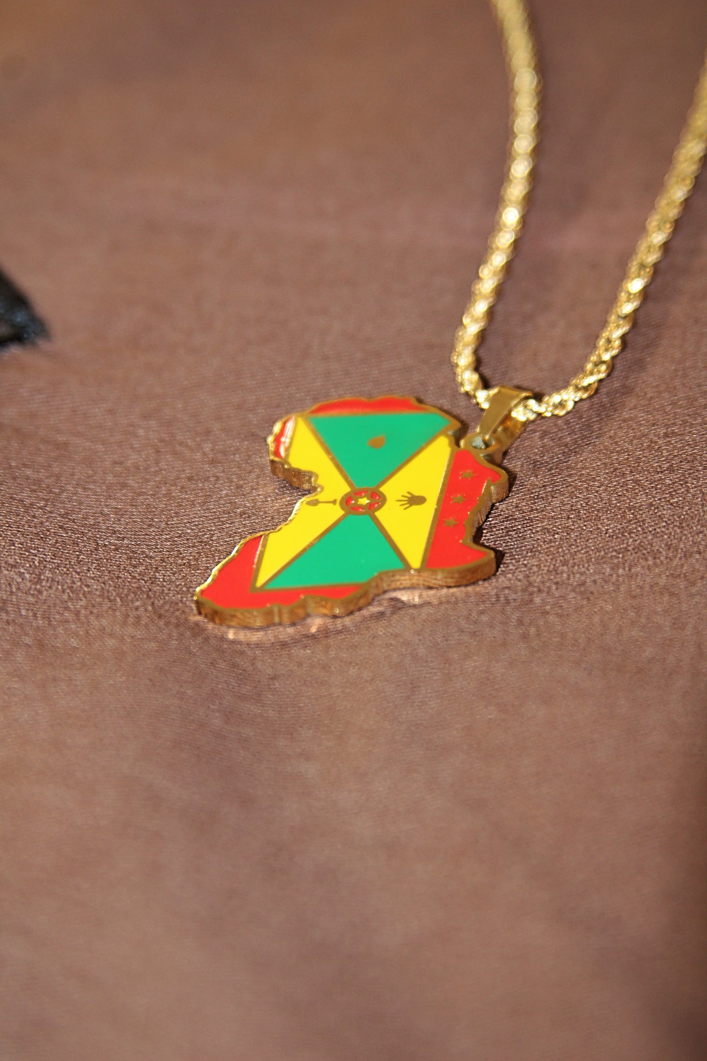 Grenadian Nwnique Pendant