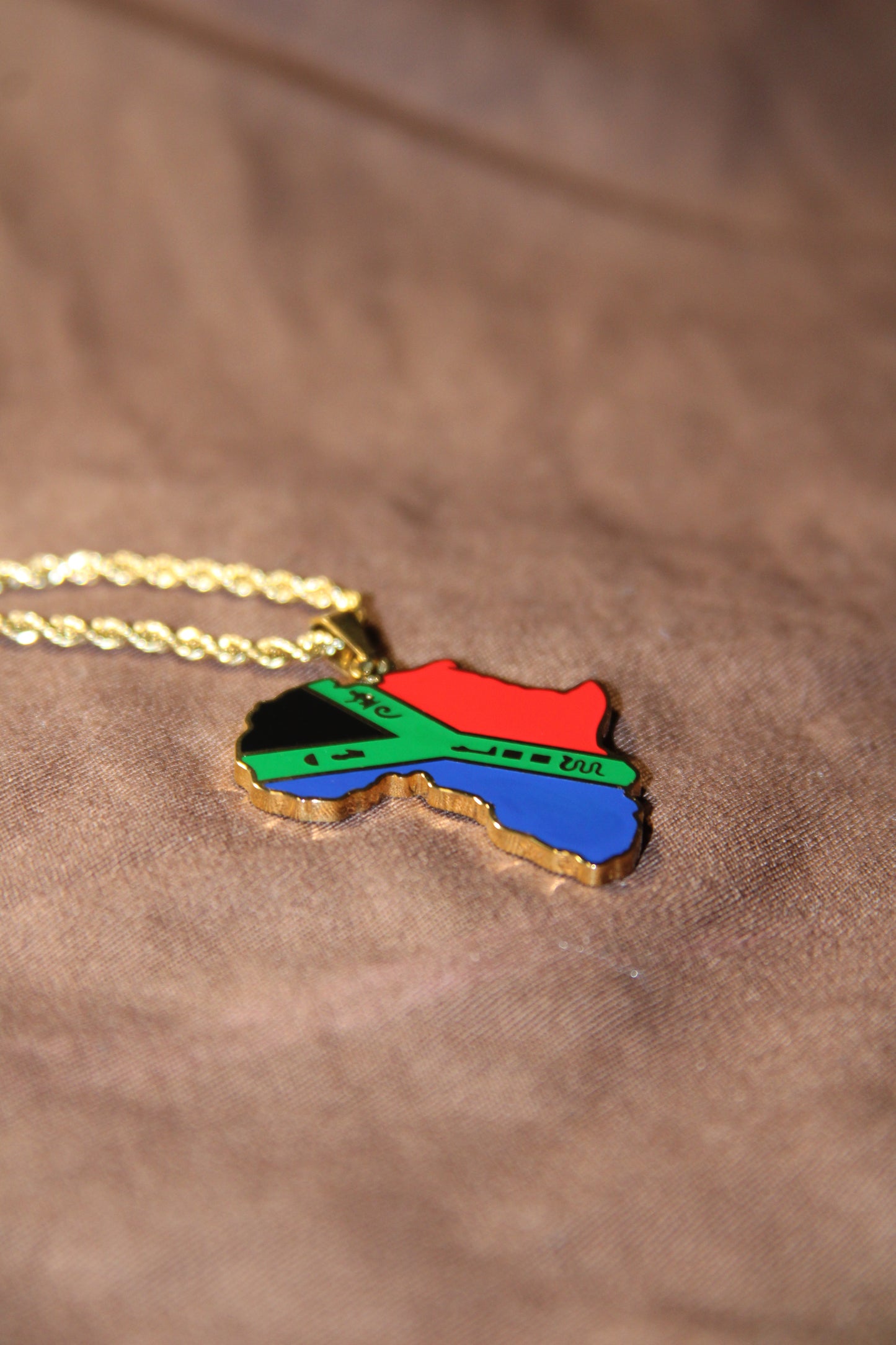 South Africa Nwnique Pendant