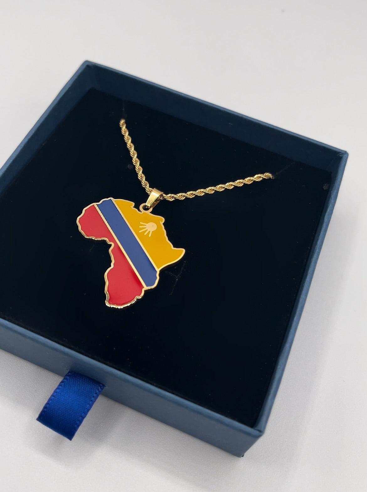 Venezuelan Nwnique  Pendant