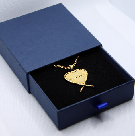 18k sacred heart pendant